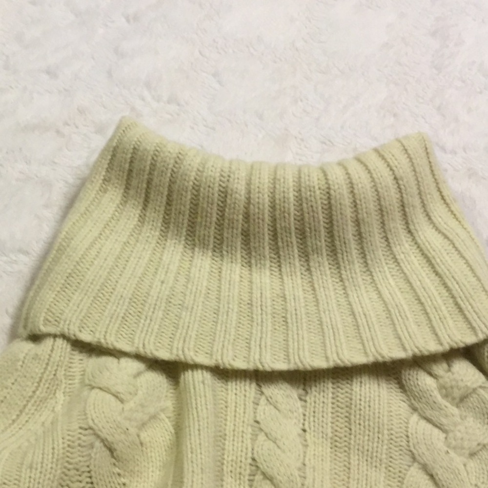 🌹GUC Ann Taylor Pastel Yellow Wool Turtle Neck,XS - Picture 6 of 8